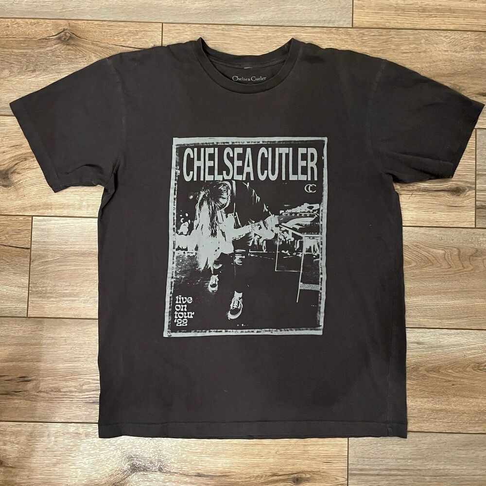 2022 Chelsea Cutler - Live On Tour '22 - Graphic Concert T-Shirt - Men's L